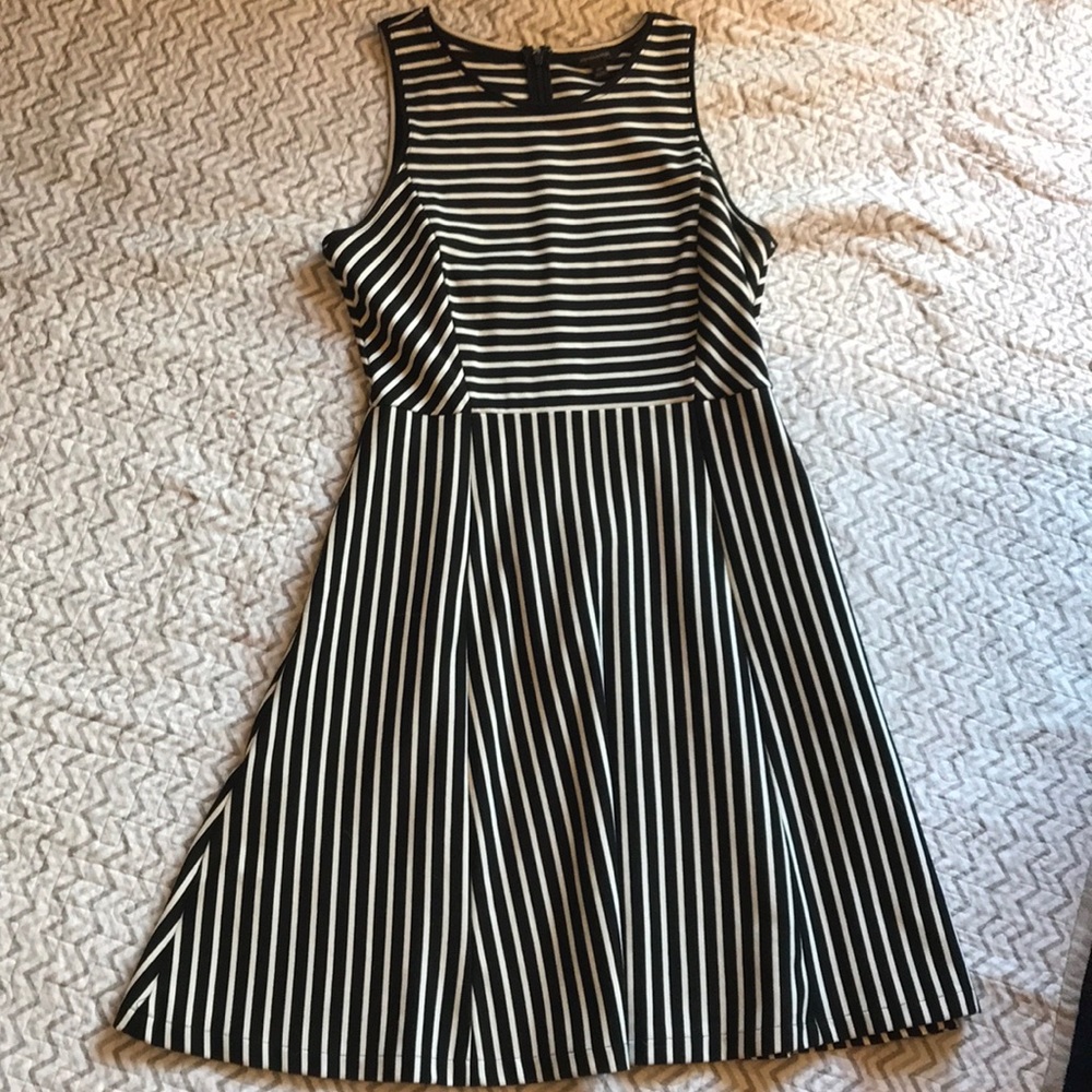 Banana Republic striped ponte dress size 10